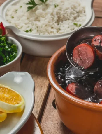 Mesa brasileira tradicional