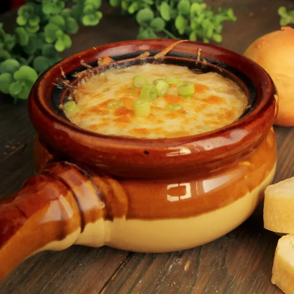Sopa de cebola gratinada
